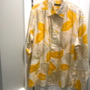 LIFT mens size S light weight button down